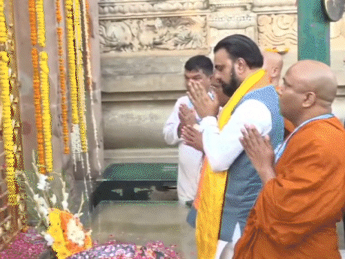 आज अखबार नहीं आएगा, पढ़िए 10 बड़ी खबरें:CM बोले- बेटियों के पहुंचने तक पुलिस जागेगी, हादसे में कांग्रेस नेता की मौत, बारिश में निकली बारात