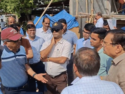 ग्वालियर की बदहाली पर एसीएस संजय दुबे नाराज:बोले- कभी सुंदर शहर अब अपनी पहचान खो रहा, काम में लापरवाही बरतने पर इंजीनियरों को फटकार