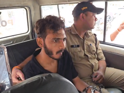 यूट्यूबर मनीष पटेल की जमानत याचिका 4 बार खारिज:अब 20 दिन नहीं मिलेगी राहत, 4 मिलियन है फॉलोवर; यूपी से कूच करेंगे लोग