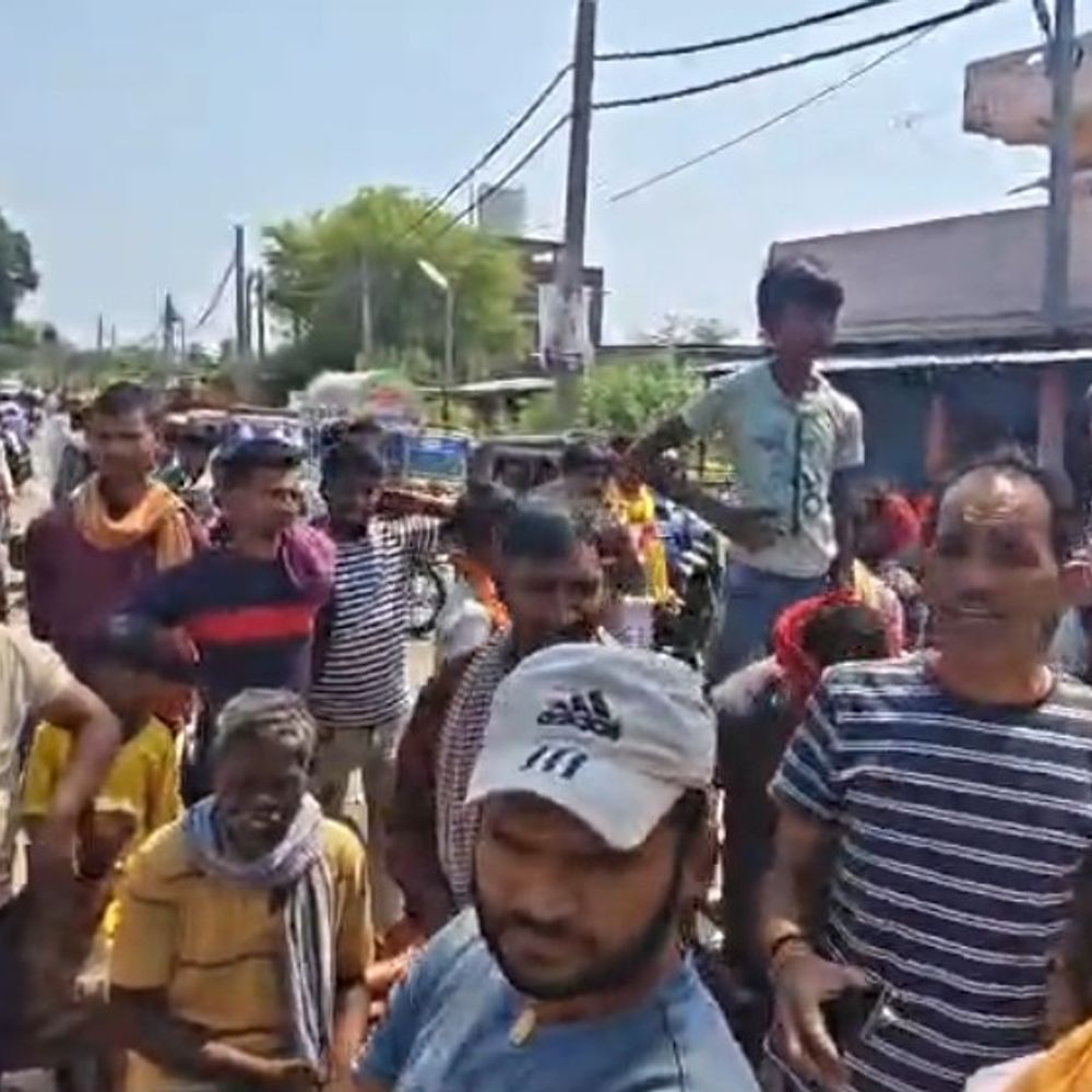 जलजमाव से परेशान ग्रामीणों ने सड़क किया जाम:जहानाबाद में 2 घंटे तक किया विरोध प्रदर्शन, 5 साल से लोगों को समस्या