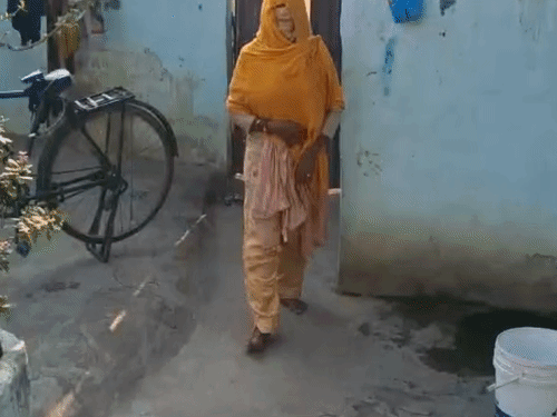राजस्थान में बेची गई सासाराम की नाबालिग की आपबीती:झूठ बोलकर ले गए, लाखों में बेचा, अधेड़ से शादी कराई, डेढ़ साल तक दरिंदगी करता रहा