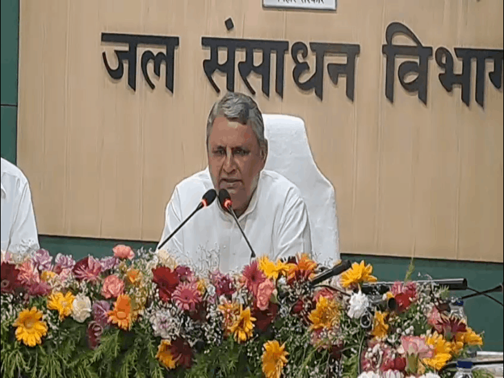 बिहार के जल संसाधन विभाग में नई बहाली:उपमुख्यमंत्री विजय चौधरी ने बांटे नियुक्ति पत्र; बोले- ईमानदारी से काम करें, लापरवाही पर होगी कार्रवाई