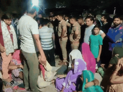 आगरा में वाटर पार्क में डूबा 8 साल का बच्चा:माता-पिता तलाशते रहे, 1 घंटे बाद शव पूल में उतरता मिला
