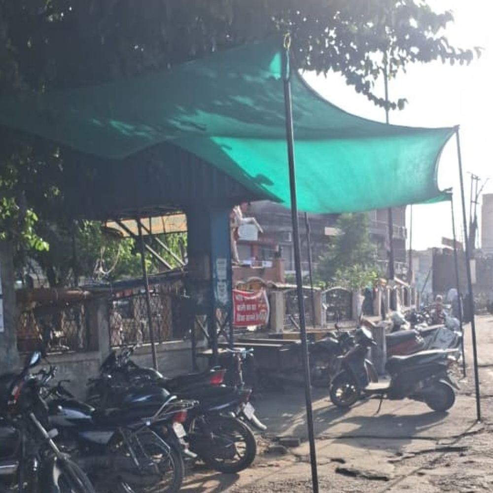 चिलचिलाती धूप में खाकी को मिली ‘अमृत छांव’:एसपी सिटी की पहल पर ड्यूटी प्वाइंट और प्रमुख चौराहों पर छाए की व्यवस्था