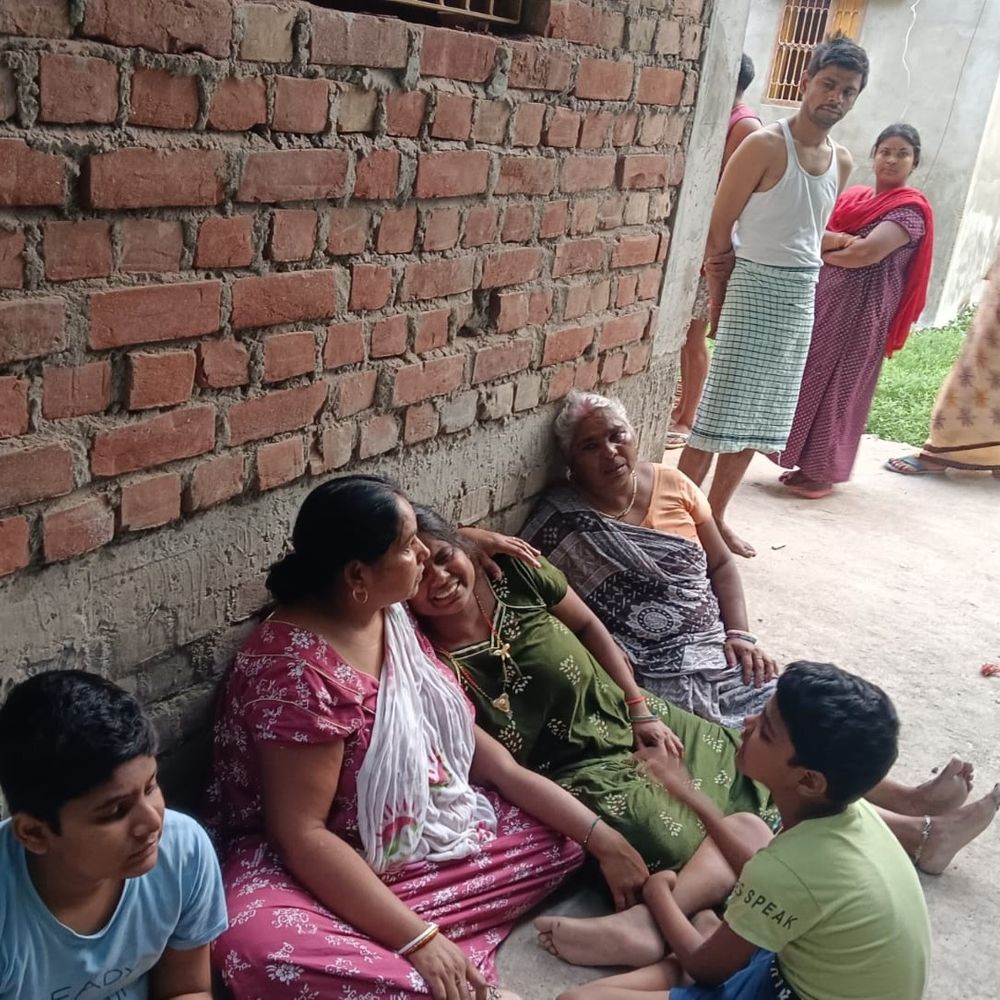 पत्नी से विवाद के बाद रेलवे टेक्नीशियन ने दी जान:नालंदा में आरा में कार्यरत थे सुचवेन्द्र कुमार, पंखे से लटककर दी जान