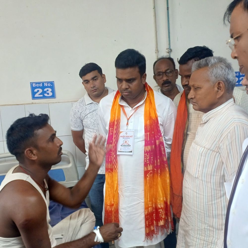 पलामू में जमीन विवाद में एक युवक की मौत:चार घायल, आरोपियों ने विधवा का घर गिराया; गांव में बड़ी संख्या में पुलिस बल तैनात