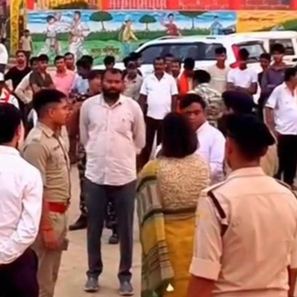 CM के बक्सर दौरे को लेकर ट्रैफिक रूट प्लान जारी:DM-SP ने किला मैदान में बन रहे हेलीपैड का किया निरीक्षण, 3 घंटे ‘नो एंट्री’ लागू रहेगी