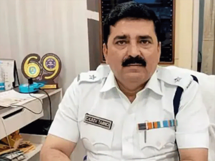 ED ने कोलकाता पुलिस के DCP को गिरफ्तार किया:जांच में पेश न होने का आरोप; TMC दफ्तर पर चला बुलडोजर