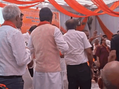 पंचकूला निगम चुनाव- वार्ड 16, 17 और 18 में समीकरण:निर्णायक स्थिति में SC-जाट वोटर, हर वार्ड में सफाई, टूटी सड़कें व लावारिस पशु मुद्दा