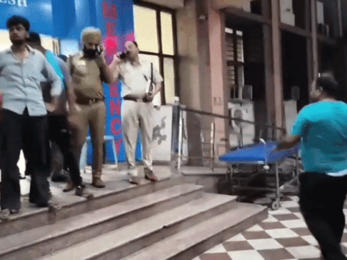 कुरुक्षेत्र में माइनिंग ठेकेदार को गोली मारकर बदमाश फरार:बाइक पर आए थे हमलावर, कारोबारी को दो गोलियां लगीं, सरकारी अस्पताल से रेफर