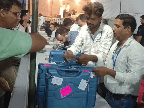 हरियाणा में निकाय चुनाव का रिजल्ट आज:8 बजे से शुरू होगी काउंटिंग; 5 मेयर चुने जाएंगे, 4 जगह चेयरमैन-चेयरपर्सन बनेंगी