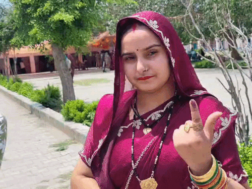 फरीदाबाद में उपचुनाव के लिए वोटिंग जारी:1 सरपंच और 5 पंच पदों के लिए मतदान, सुरक्षा के पुख्ता इंतजाम,आज ही आएंगे नतीजे