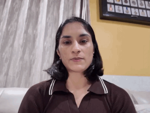 विनेश के सपोर्ट में उतरे महावीर फोगाट:बोले- कुश्ती संघ का मौजूदा प्रमुख बृजभूषण की कठपुतली; रेसलर ने खुद को बताया यौन उत्पीड़न की विक्टिम