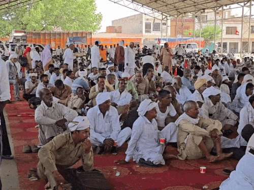 ग्रामीण सफाई कर्मचारियों का नरवाना में महापड़ाव:मंत्री बेदी के क्षेत्र में आंदोलन तेज करने की चेतावनी; कल 2 बजे तक टाइम दिया