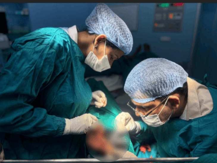राजगढ़ जिला अस्पताल में हाथ की जटिल सर्जरी सफल:उंगलियां सीधी हुईं; डेढ़ साल बाद कार्यक्षमता लौटी