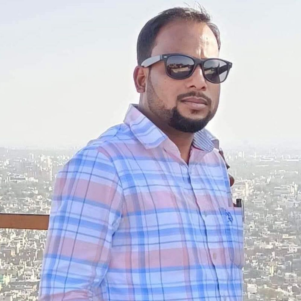 गयाजी में युवक की हत्या, सड़क किनारे मिला शव:जमीन खरीद-बिक्री का काम करता था, परिजनों ने प्रशासन से निष्पक्ष जांच की उठाई मांग