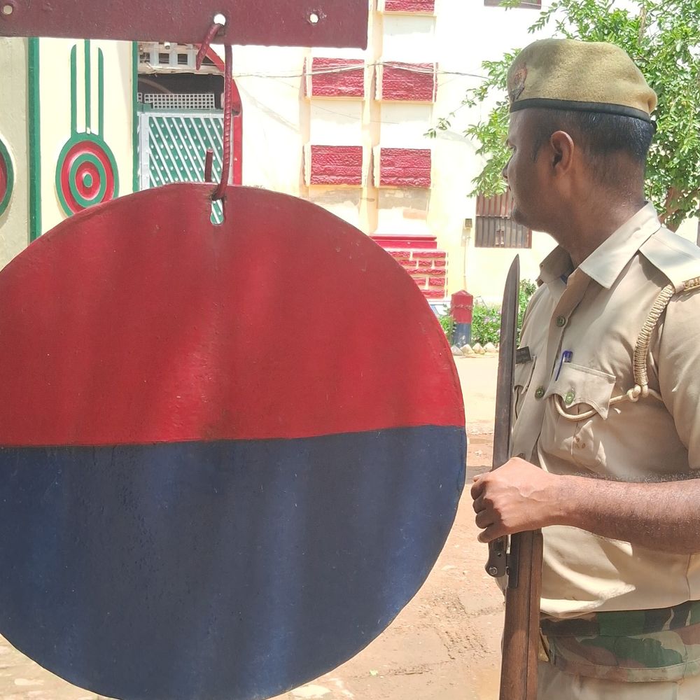 सेंट्रल जेल के बंदी बने वॉर्डर, दिखेगा सरकारी भौकाल:ड्यूटी के साथ मिली नई वर्दी और सुविधाएं, सिपाहियों के साथ होगी तैनाती
