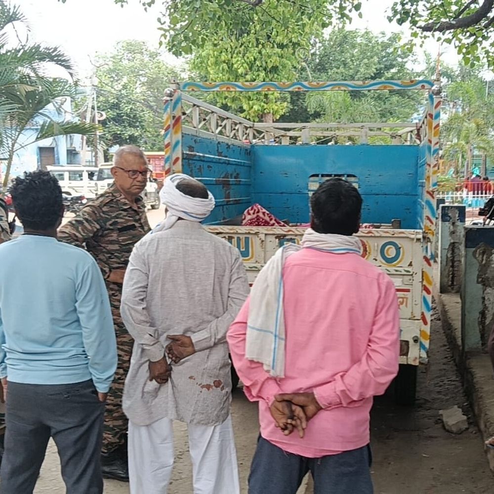 गोपालगंज में गला रेतकर पत्नी की हत्या:7 साल पहले शादी, 2 बच्चों की मां थी, पति फरार, ससुर हिरासत में