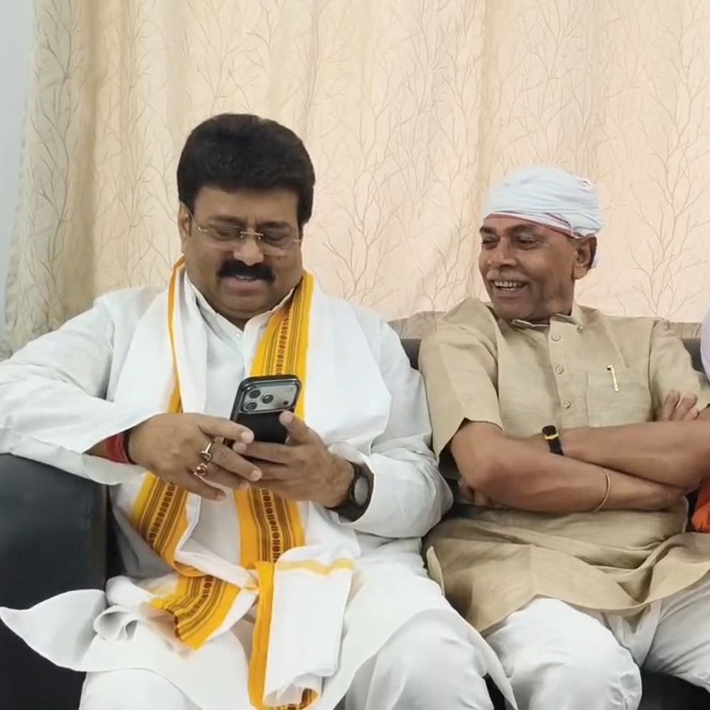 सांसद शिवेश राम बोले-PM के विदेश दौरे से बढ़ेगा व्यापार:विपक्ष ने केवल बिहार को पीछे धकेला; अपराधियों पर सख्त कार्रवाई जरूरी