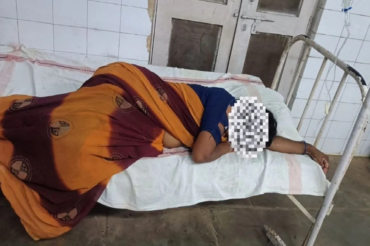 कुल्फी के पैसे मांगने पर गर्भवती महिला के पेट में मारी लात, घर में हुआ गर्भपात