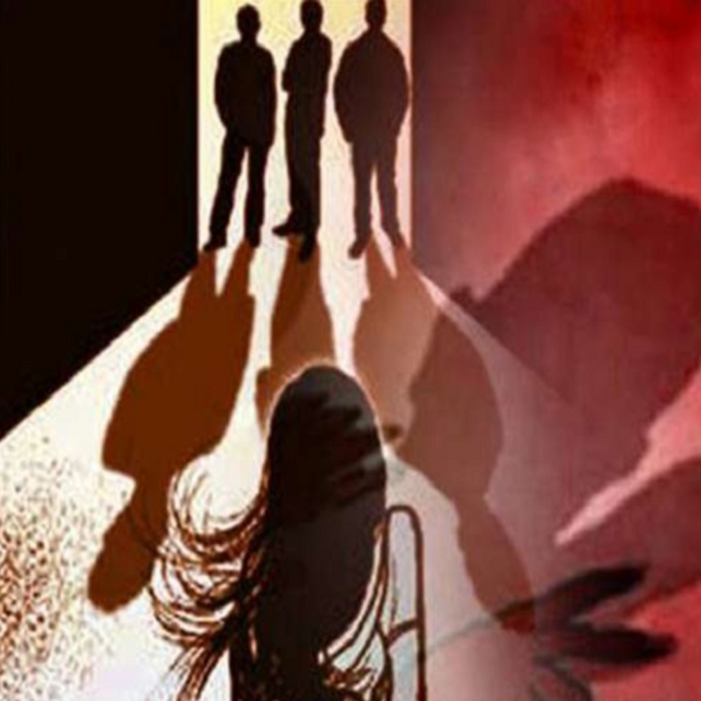 मुंगेर में हथियार के बल पर नाबालिग से गैंगरेप:पुलिस ने एक आरोपी को पकड़ा, 2 की तलाश जारी, पिता ने ठुकराया था रिश्ता
