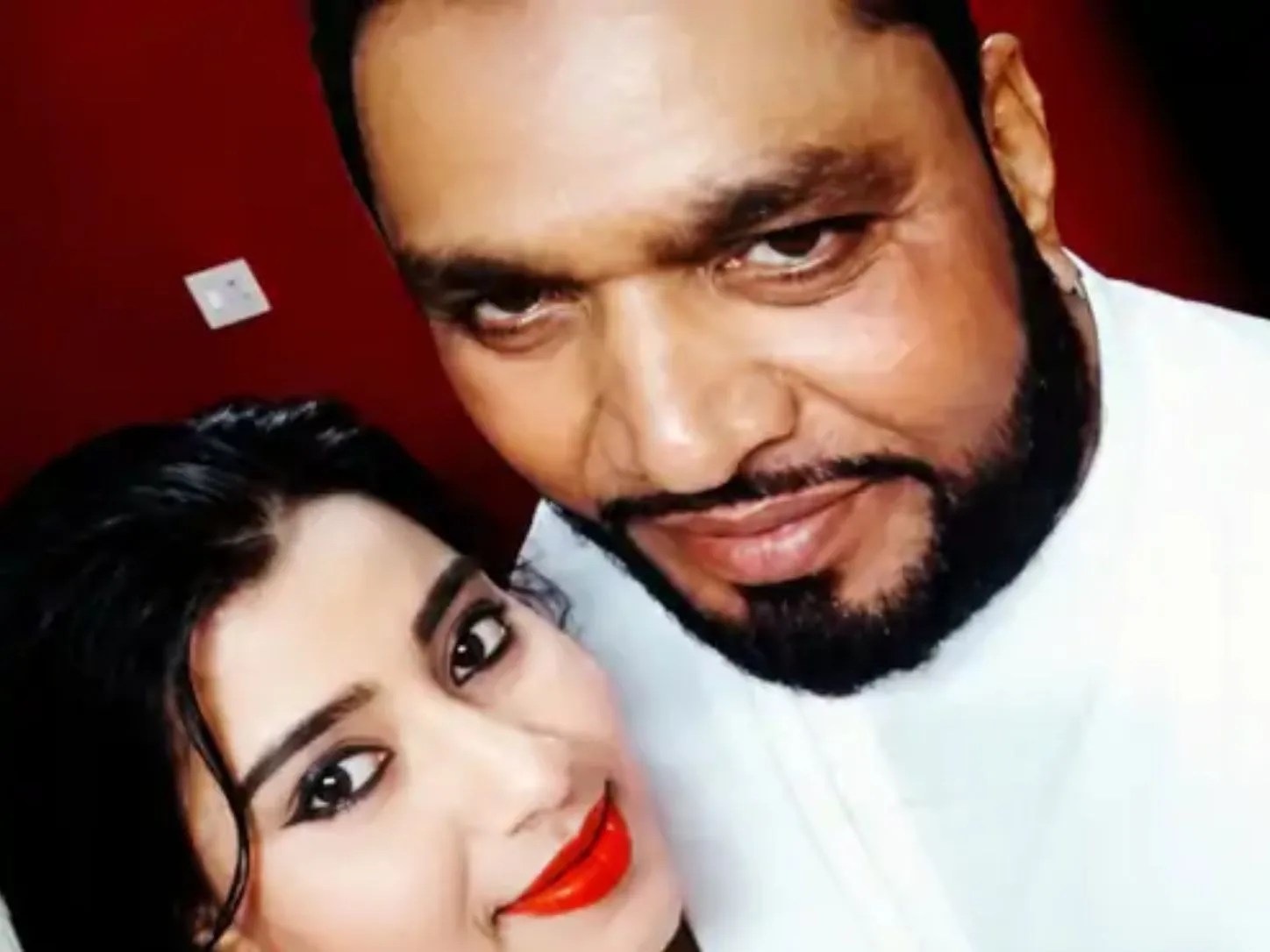 70 साल के बुजुर्ग ने 50 साल छोटी लड़की से किया चौथा निकाह, पत्नियों के बीच छिड़ी तकरार