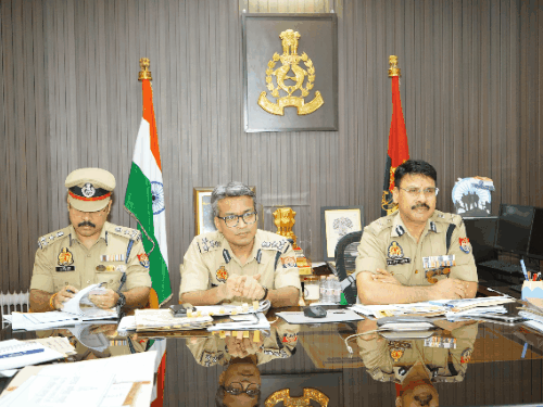 पांच थानेदारों की कार्यशैली से नाखुश पुलिस कमिश्नर:ACP को फटकारा, कहा- आप मुंशी नहीं, जेल भेजने से पहले मामले को ठीक से समझें