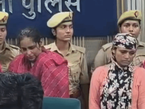 रायबरेली में अंतरराज्यीय बच्चा चोरी गिरोह का पर्दाफाश:4 महिलाओं समेत 9 आरोपी गिरफ्तार, हुंडई वेन्यू कार और 9 माह का बच्चा बरामद