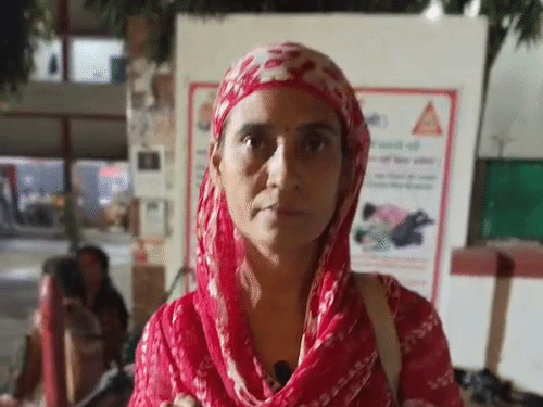 कानपुर में महिला ई-रिक्शा चालक को 16 करोड़ का नोटिस:पीड़िता बोली- लोन दिलाने के नाम पर मुझे फंसाया, चौकी इंजार्ज सस्पेंड