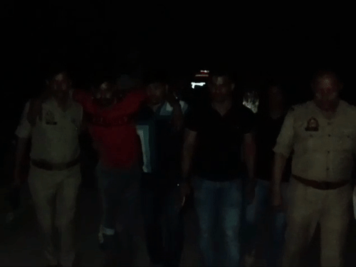 सहारनपुर में सिक्योरिटी गार्ड हत्याकांड का आरोपी मुठभेड़ में अरेस्ट:ITI के पास ग्राउंट में मिला था शव, पुलिस पर फायरिंग के बाद पैर में लगी गोली, हत्या में इस्तेमाल चाकू और तमंचा बरामद
