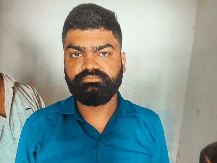 बलिया में 5 शराबी गिरफ्तार:नशे में हंगामा करते हुए पुलिस ने पकड़ा, कोर्ट ने भेजा जेल