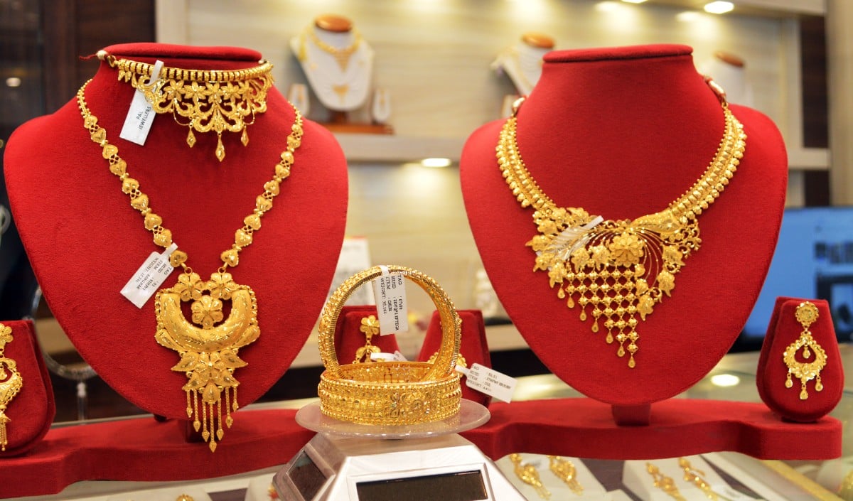 Gold-Silver Price Hike | ‘ब्लास्ट’ हो रही हैं सोने-चांदी की कीमतें: आयात शुल्क बढ़ते ही सोना ₹1.63 लाख और चांदी ₹3 लाख के करीब