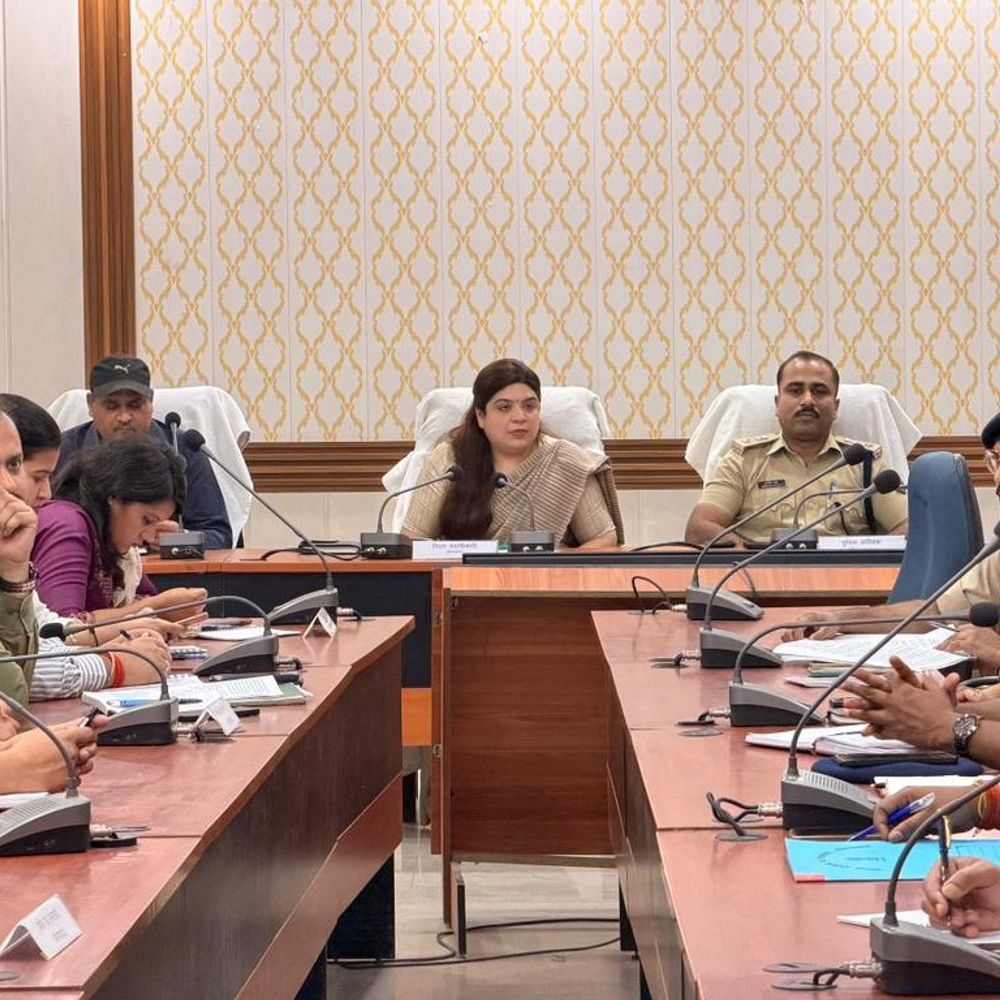 औरंगाबाद में बकरीद को लेकर जिला प्रशासन अलर्ट:पर्व को शांतिपूर्ण माहौल में संपन्न कराने की तैयारी, डीएम बोलीं- सौहार्द बिगाड़ने पर कार्रवाई होगी
