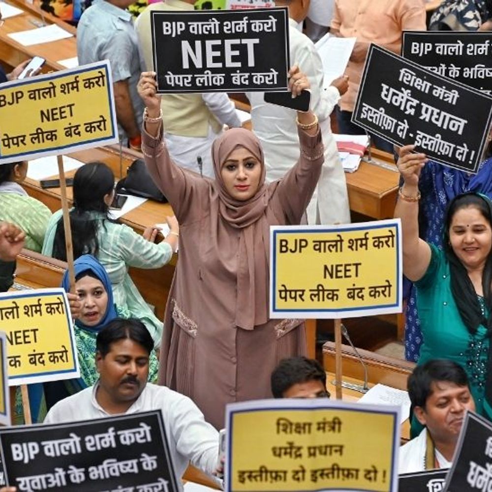 NEET पेपर लीक-CBI ने दो और आरोपियों को अरेस्ट किया:एक डॉक्टर, दूसरा टीचर; अब तक कुल 13 गिरफ्तारियां