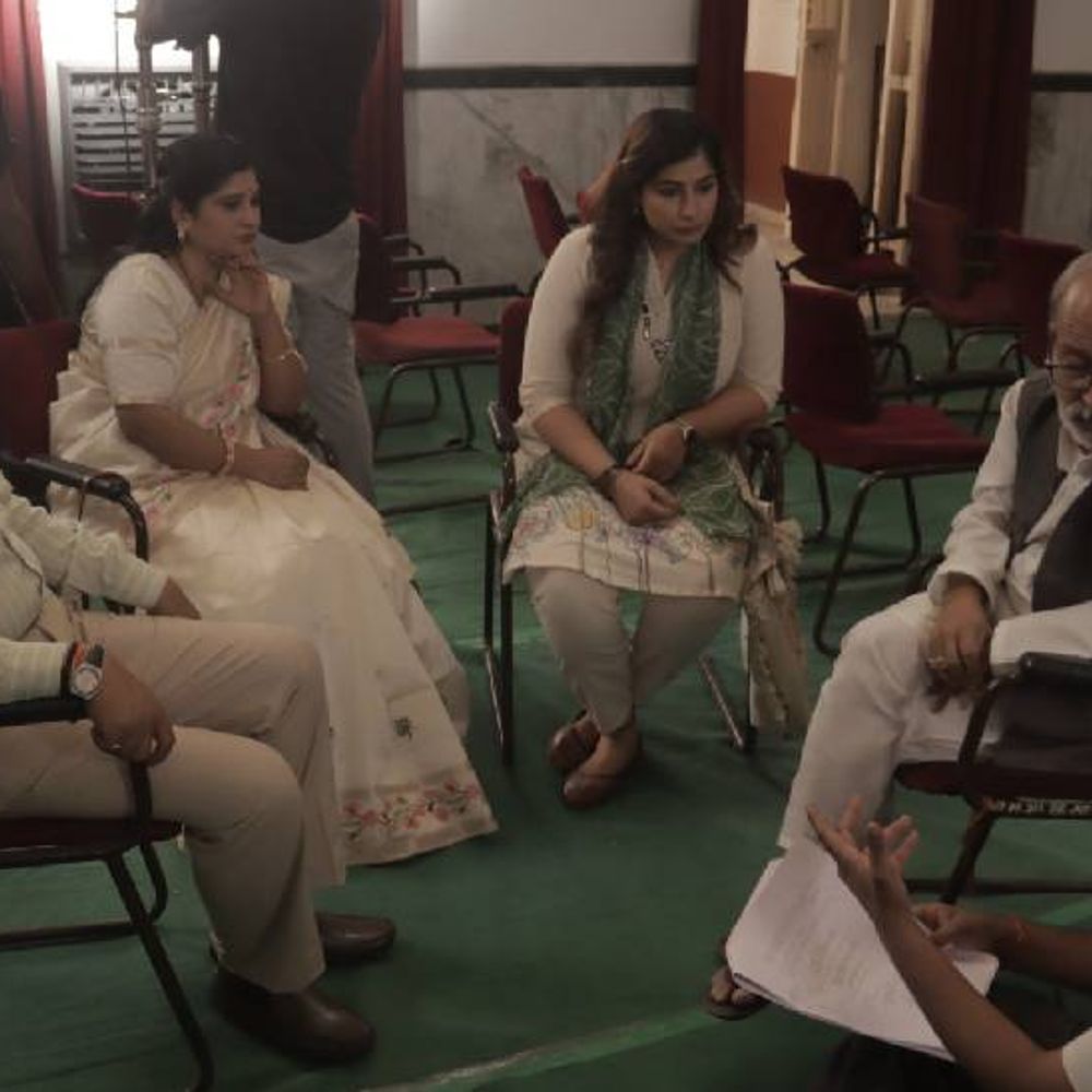 रिश्तों और भावनाओं का संतुलन दिखाएगी फिल्म ‘बैलेंस’:बदलते दौर में परिवार, अपनापन और नई सोच की कहानी लेकर आएगी इंदौर में बन रही हिंदी फिल्म