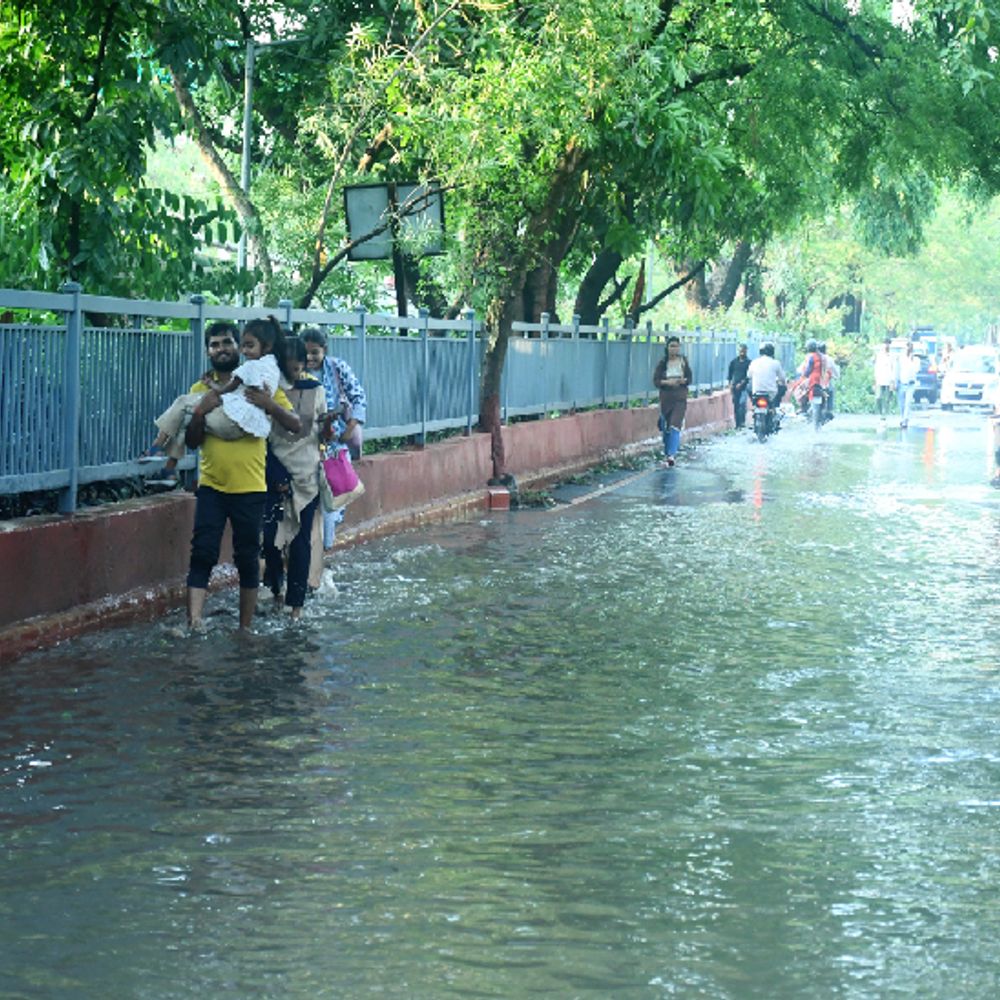 कार्यस्थल पर सुरक्षा व्यवस्था नहीं करने पर एजेंसी ब्लैकलिस्टेड होगी