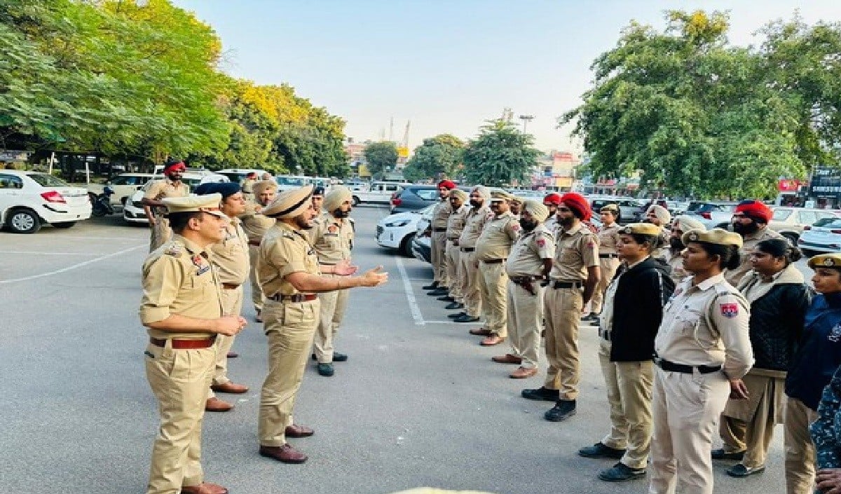 Pathankot में Army की जासूसी का पर्दाफाश, 40 हजार में बिका शख्स, Pakistan भेजता था CCTV फुटेज