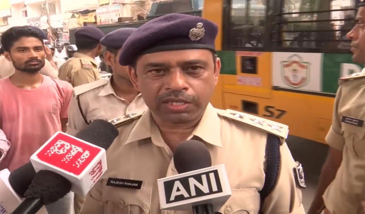 Patna में BPSC TRE 4.0 अभ्यर्थियों पर Police का एक्शन, सड़क पर घसीटकर हिरासत में लिया गया
