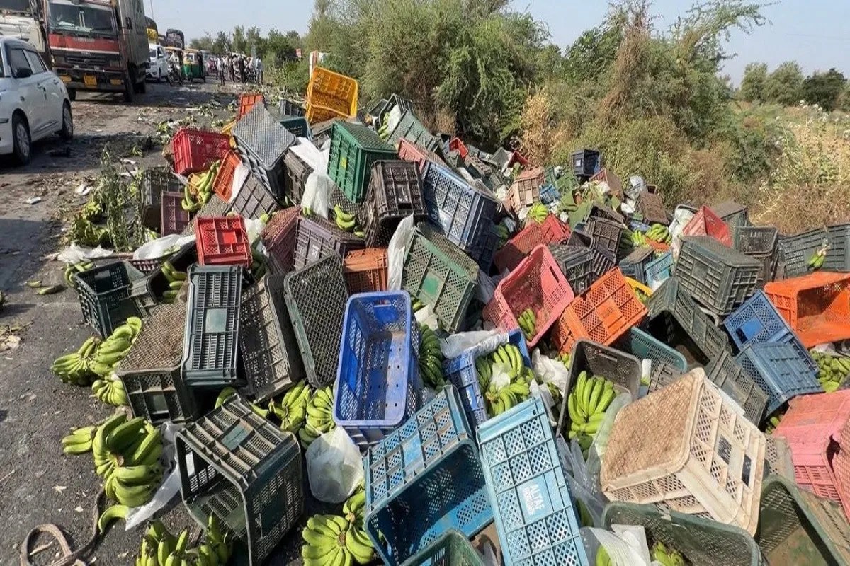 मेहसाणा-ऊंझा हाइवे पर ट्रक-निजी बस में टक्कर में 2 की मौत, 13 घायल