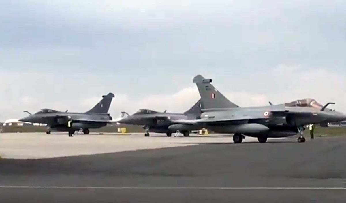 IAF Squadron Strength | चीन-पाकिस्तान सीमा पर मचेगी खलबली! भारतीय वायुसेना के बेड़े में शामिल होंगे 114 और राफेल