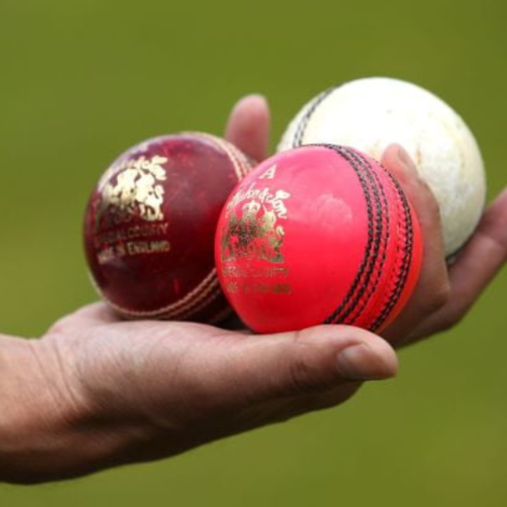 टेस्ट मैच के बीच लाल की जगह गुलाबी गेंद:ICC की कोशिश- खराब रोशनी के कारण मैच न रुके, दोनों कप्तानों की सहमित जरूरी