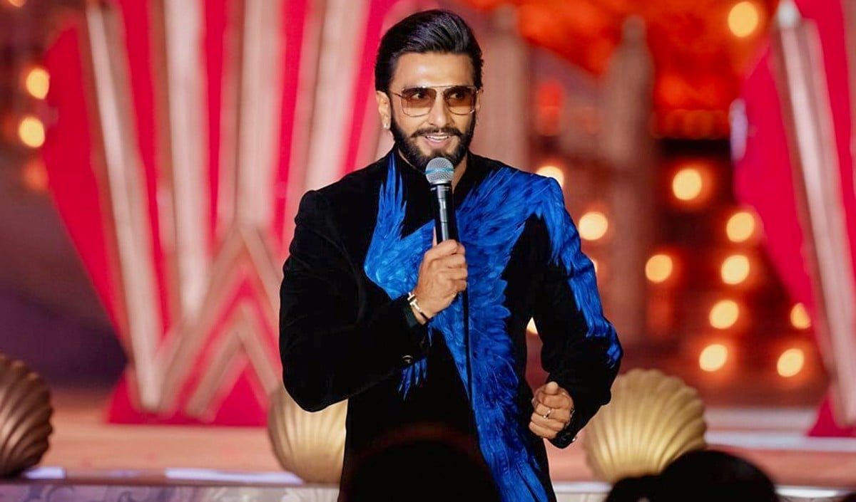 Bollywood Wrap Up | रणवीर सिंह बैन कंट्रोवर्सी के बीच FWICE ने दी सफाई, Chunnari Chunnari Remake देखकर लोग परेशान