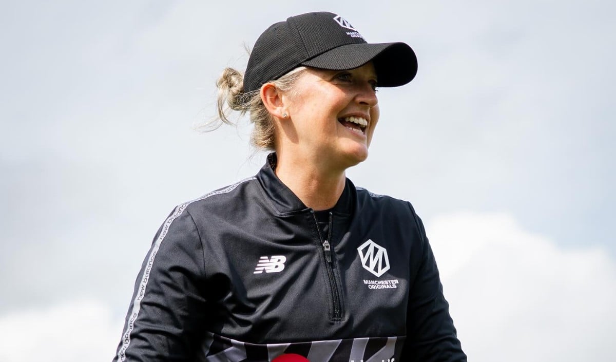 क्रिकेट में टूटा जेंडर का बैरियर, Sarah Taylor बनीं England Men’s Team की फील्डिंग कोच