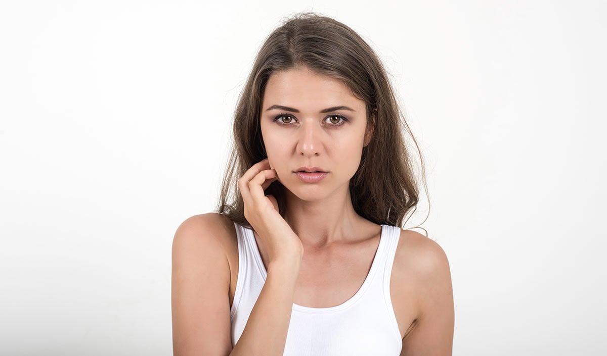 Skin Care Tips: ग्लास स्किन पाने के चक्कर में कहीं ये गलतियां बना ना दें त्वचा को डल और बेजान