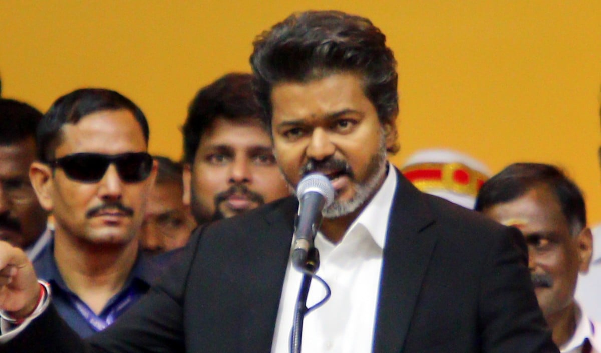 Tamil Nadu Cabinet Expansion | तमिलनाडु में फिर कैबिनेट विस्तार! विजय सरकार में शामिल होंगे VCK और IUML, बागी विधायकों को झटका