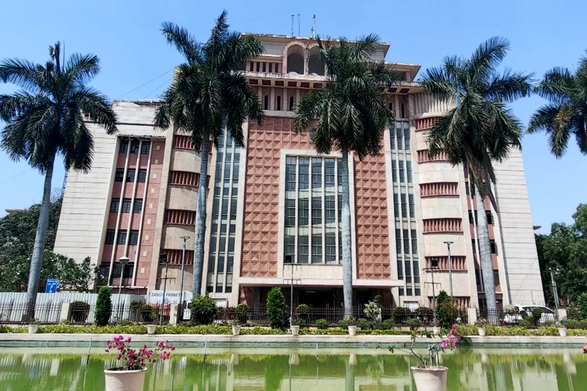 एमपी में बड़ा प्रशासनिक फेरबदल, दो सीनियर IAS अफसरों को मिली बड़ी जिम्मेदारी