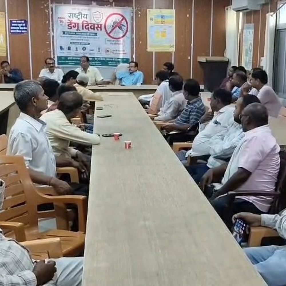 राष्ट्रीय डेंगू दिवस पर औरंगाबाद सदर अस्पताल में जागरूकता अभियान:डॉक्टरों, मेडिकलकर्मियों ने की अपील, कहा- साफ-सफाई रखे, गंदा पानी जमा न होने दें