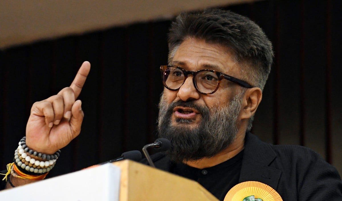 Vivek Agnihotri ने Operation Sindoor की पहली वर्षगांठ पर सेना को दी श्रद्धांजलि, फिल्म के जरिए बताएंगे बहादुरी की अनकही कहानी
