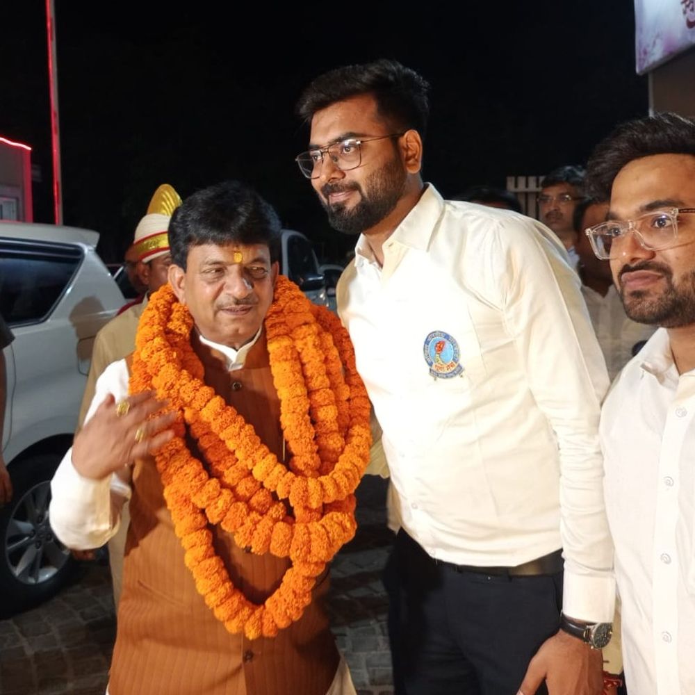 गोरखपुर पहुंचे राज्य मंत्री कपिल देव अग्रवाल:मारवाड़ी युवा मंच के शपथ ग्रहण में बोले- समाज निर्माण में युवाओं की भूमिका अहम