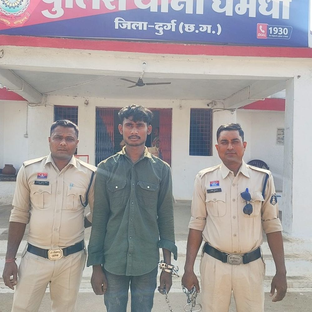 दुर्ग में मवेशी तस्करी करते आरोपी गिरफ्तार:पिकअप से 5 मवेशी बरामद, बेरला से नागपुर कत्लखाने ले जा रहा था